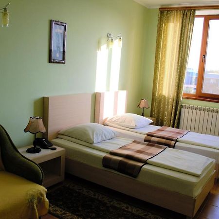 Hotel Aquarius Черноморск Екстериор снимка