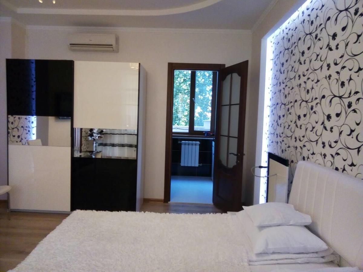 Hotel Aquarius Черноморск Екстериор снимка