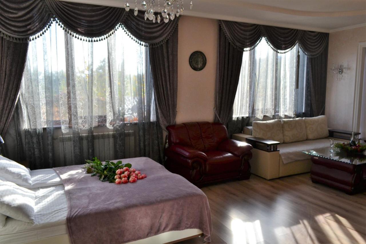 Hotel Aquarius Черноморск Екстериор снимка