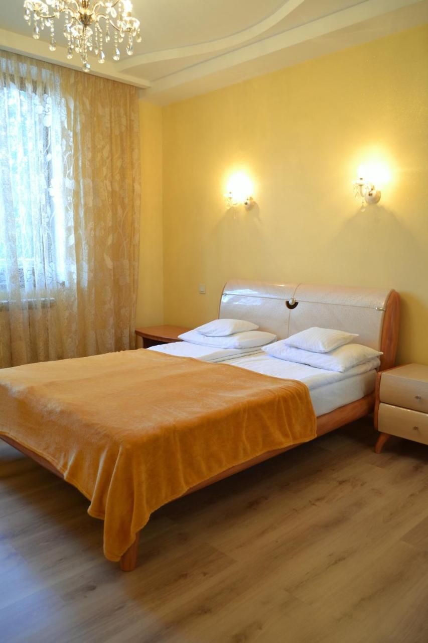 Hotel Aquarius Черноморск Екстериор снимка
