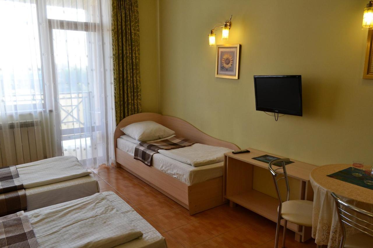 Hotel Aquarius Черноморск Екстериор снимка